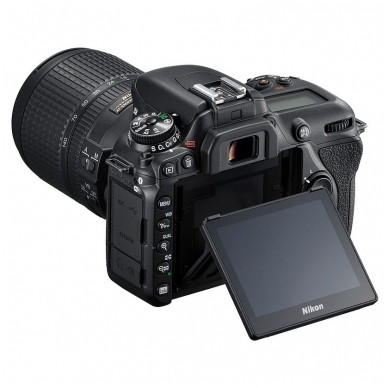 Nikon D7500 NIKKOR 18-140mm f/3.5-5.6G ED VR