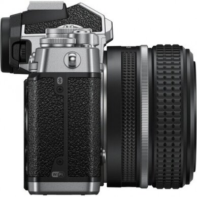 Nikon Z FC + Z 28MM F/2.8 SE 4